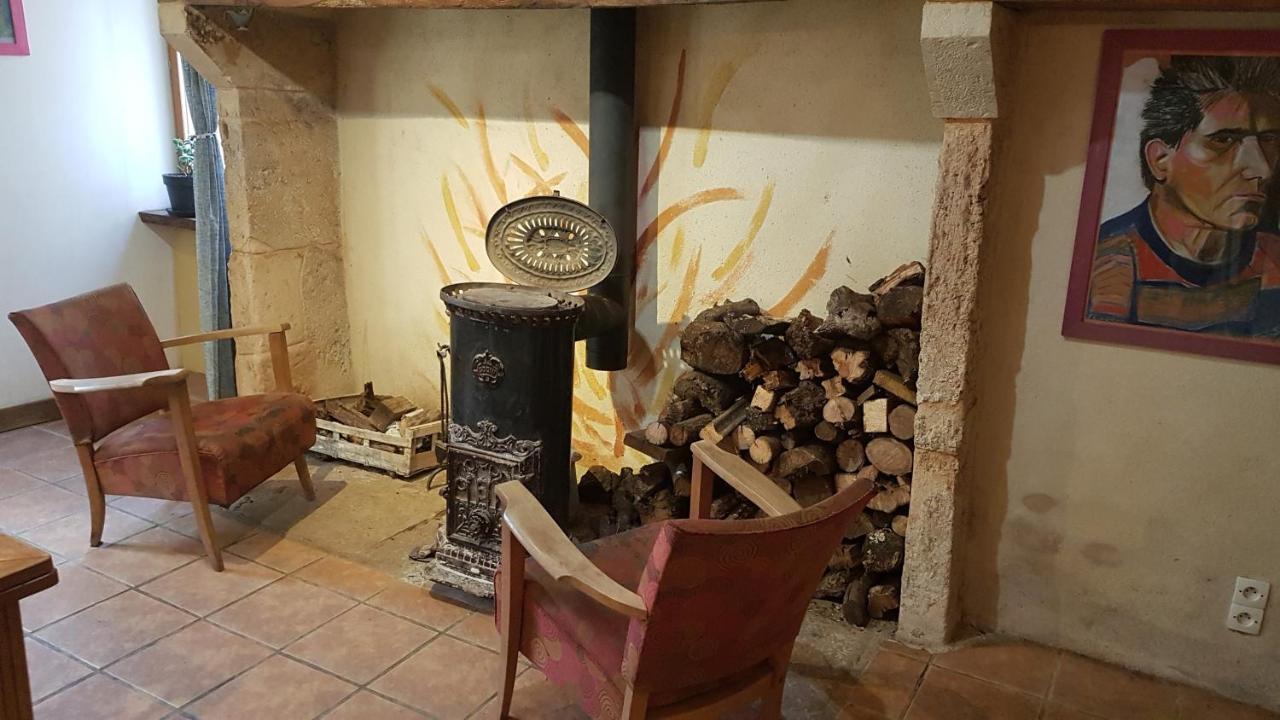 Valady Maison Isolee Dans Les Vignes Et Les Bois מראה חיצוני תמונה