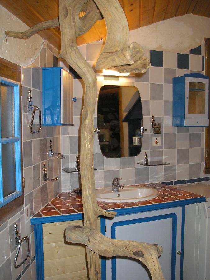 Valady Maison Isolee Dans Les Vignes Et Les Bois מראה חיצוני תמונה